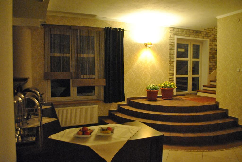 Zielony Dworek Bed & Breakfast Czestochowa Exterior photo